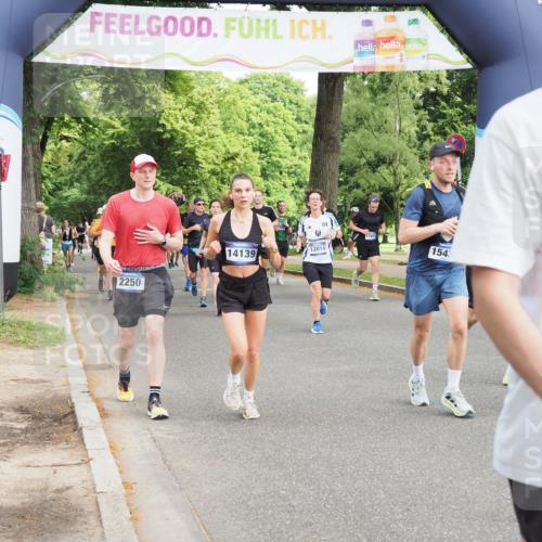 29.06.2025 - hella hamburg halbmarathon MichiJ http://msf.ph/oto/8364385 29.06.2025 10:43:36 Zwischen KM18-KM19 1130, 1485, 2250, 5492, 6399, 8825, 8968, 9246, 9903, 10408, 12014, 12196, 14139, 14737, 15090, 15125, 15431, 17665 meine-sportfotos.de