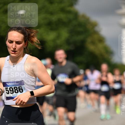29.06.2025 - hella hamburg halbmarathon Dr. Thomas Lammeyer http://msf.ph/oto/8364410 29.06.2025 10:19:20 Kennedybrücke 1524, 1890, 2110, 2494, 3417, 3513, 3650, 4007, 4466, 4492, 4494, 5069, 5271, 5739, 5981, 5986, 6248, 6287, 6376, 7439, 7452, 7809, 7810, 8237, 8609, 9113, 9423, 9657, 9847, 9911, 9975, 9997, 10775, 10858, 10963 meine-sportfotos.de