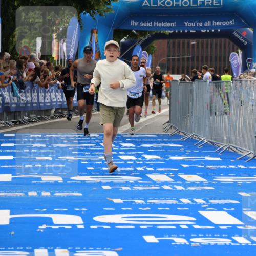 29.06.2025 - hella hamburg halbmarathon Strokosch-Dieckow http://msf.ph/oto/8364418 29.06.2025 10:28:58 Ziel 1827, 10351, 16157, 18874, 19142 meine-sportfotos.de