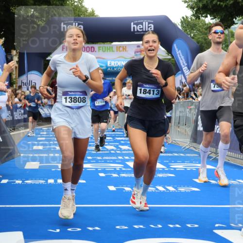 29.06.2025 - hella hamburg halbmarathon Strokosch-Dieckow http://msf.ph/oto/8364612 29.06.2025 10:50:38 Ziel 1399, 1750, 2234, 2788, 4346, 6282, 6662, 6712, 7134, 7397, 7583, 7786, 7952, 8576, 8657, 9057, 11214, 11356, 13701, 13808, 13812, 13875, 15426, 15519, 15720, 15803, 16291, 16806, 17129, 17179, 17247, 17908, 18006, 18229, 18370, 18413, 18820 meine-sportfotos.de