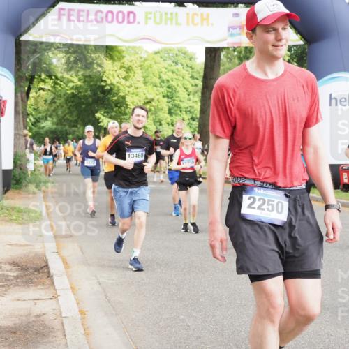 29.06.2025 - hella hamburg halbmarathon MichiJ http://msf.ph/oto/8364713 29.06.2025 10:43:39 Zwischen KM18-KM19 1130, 1485, 5492, 6272, 6399, 7659, 8669, 8825, 11832, 12014, 12196, 12585, 13465, 14139, 14737, 15090, 15125, 15431, 15712, 17268, 17665 meine-sportfotos.de