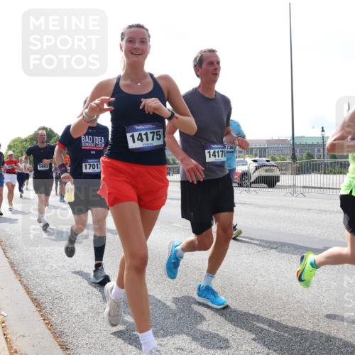 29.06.2025 - hella hamburg halbmarathon Lena Gebhardt http://msf.ph/oto/8364740 29.06.2025 10:01:49 Lombardsbrücke 5603, 14175, 17017, 736, 14176, 1464, 1184, 1329, 1364, 1453, 1464, 1653, 1722, 1724, 1729, 1881, 1940, 2167, 2591, 2806, 2957, 3039, 3199, 3425, 3663, 4286, 4322, 4328, 4649, 4663, 5547, 5570, 5602, 5603, 5675, 5742, 6087, 6281, 6302, 6327, 6438, 6595, 6921, 7189, 7243, 7287, 8030, 8191, 8392, 8578, 8691, 8822, 8926, 9230, 9741, 9928, 10177, 10281, 10301, 10576, 10882, 10915, 11043, 14471, 14660, 14677, 16420 meine-sportfotos.de