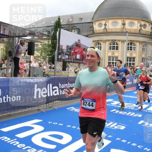 29.06.2025 - hella hamburg halbmarathon Michael Strokosch http://msf.ph/oto/8364757 29.06.2025 10:56:45 Ziel 4152, 6416, 6759, 7037, 7646, 8311, 8744, 8825, 8996, 9488, 11083, 11870, 14369, 14461, 15134, 15145, 15431, 15712, 16043, 16121, 17259, 18340, 18634, 18899 meine-sportfotos.de