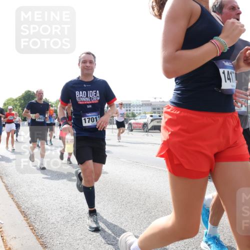 29.06.2025 - hella hamburg halbmarathon Lena Gebhardt http://msf.ph/oto/8364870 29.06.2025 10:01:50 Lombardsbrücke 603, 17017, 141, 1184, 1329, 1364, 1453, 1464, 1653, 1722, 1724, 1729, 1881, 1940, 2167, 2591, 2806, 2957, 3039, 3199, 3425, 3663, 4286, 4322, 4328, 4649, 4663, 5547, 5570, 5602, 5603, 5675, 5742, 6087, 6166, 6281, 6302, 6327, 6438, 6595, 6921, 7189, 7223, 7243, 7287, 8030, 8191, 8392, 8578, 8691, 8822, 8926, 9230, 9741, 9928, 10177, 10281, 10301, 10882, 10915, 11043, 14471, 14660, 14677, 16420 meine-sportfotos.de