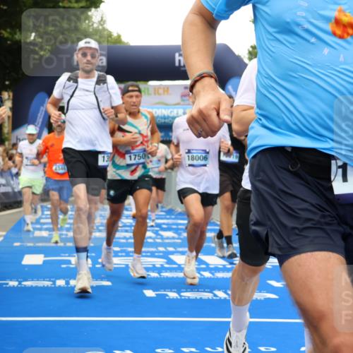 29.06.2025 - hella hamburg halbmarathon Strokosch-Dieckow http://msf.ph/oto/8364952 29.06.2025 10:50:34 Ziel 1399, 1750, 3414, 4127, 4346, 5447, 6282, 6662, 6712, 7134, 7397, 7583, 7786, 7952, 8153, 8576, 9057, 11214, 11356, 11455, 13701, 13808, 13812, 13875, 14626, 15519, 15803, 16291, 16806, 17179, 17247, 17319, 18006, 18413, 18820 meine-sportfotos.de
