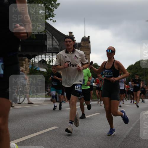 29.06.2025 - hella hamburg halbmarathon Yannick Fuchs http://msf.ph/oto/8365014 29.06.2025 10:53:21 20KM 2006, 2348, 2584, 2677, 2957, 2978, 3114, 3181, 3279, 3425, 3983, 4088, 4592, 4796, 5885, 6087, 6202, 6220, 6438, 7031, 7223, 7287, 8290, 10036, 10587, 10759, 10896, 10943, 11018, 11935, 11938, 12206, 12261, 12564, 12633, 12736, 12862, 13583, 13761, 14567, 14732, 14902, 14928, 14965, 15232, 15240, 15284, 16227, 16341, 16910, 16980, 17017, 17176, 17304, 17503, 17630, 18153, 18327, 18467, 18485, 18716, 18855, 19015, 19160 meine-sportfotos.de