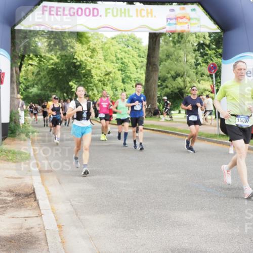29.06.2025 - hella hamburg halbmarathon MichiJ http://msf.ph/oto/8365179 29.06.2025 10:43:44 Zwischen KM18-KM19 1583, 4167, 6272, 6399, 7659, 7716, 8652, 8669, 11212, 11612, 11832, 12585, 13465, 15097, 15125, 15527, 15712, 17268, 17665, 18501 meine-sportfotos.de