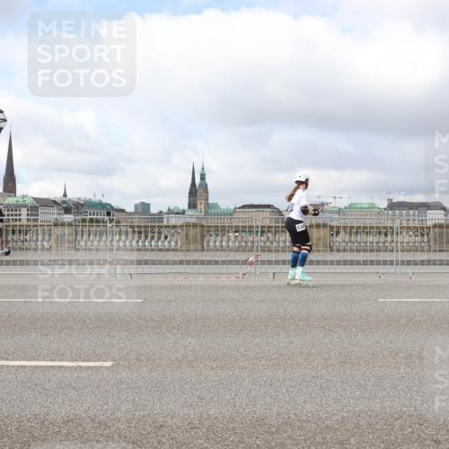 29.06.2025 - hella hamburg halbmarathon Lena Gebhardt http://msf.ph/oto/8365215 29.06.2025 09:10:51 Lombardsbrücke 538 meine-sportfotos.de