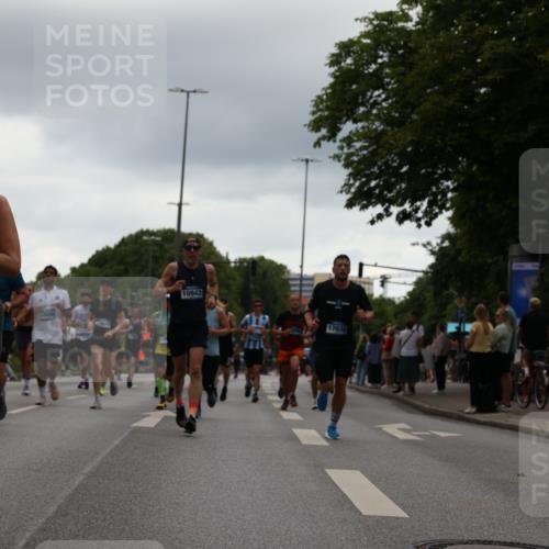 29.06.2025 - hella hamburg halbmarathon Yannick Fuchs http://msf.ph/oto/8365248 29.06.2025 10:53:21 20KM 2006, 2348, 2584, 2677, 2957, 2978, 3114, 3181, 3279, 3425, 3983, 4088, 4592, 4796, 5885, 6087, 6202, 6220, 6438, 7031, 7223, 7287, 8290, 10036, 10587, 10759, 10896, 10943, 11018, 11935, 11938, 12206, 12261, 12564, 12633, 12736, 12862, 13583, 13761, 14567, 14732, 14902, 14928, 14965, 15232, 15240, 15284, 16227, 16341, 16910, 16980, 17017, 17176, 17304, 17503, 17630, 18153, 18327, 18467, 18485, 18716, 18855, 19015, 19160 meine-sportfotos.de
