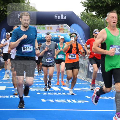 29.06.2025 - hella hamburg halbmarathon Strokosch-Dieckow http://msf.ph/oto/8365290 29.06.2025 10:50:32 Ziel 1399, 1750, 3414, 4127, 4346, 5447, 6282, 6662, 7397, 7583, 7786, 8153, 8576, 9057, 11214, 11455, 12624, 13808, 13812, 13875, 14626, 15519, 15803, 16291, 16806, 17179, 17247, 17319, 18006, 18394, 18413 meine-sportfotos.de