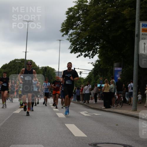 29.06.2025 - hella hamburg halbmarathon Yannick Fuchs http://msf.ph/oto/8365332 29.06.2025 10:53:21 20KM 2006, 2348, 2584, 2677, 2957, 2978, 3114, 3181, 3279, 3425, 3983, 4088, 4592, 4796, 5885, 6087, 6202, 6220, 6438, 7031, 7223, 7287, 8290, 10036, 10587, 10759, 10896, 10943, 11018, 11935, 11938, 12206, 12261, 12564, 12633, 12736, 12862, 13583, 13761, 14567, 14732, 14902, 14928, 14965, 15232, 15240, 15284, 16227, 16341, 16910, 16980, 17017, 17176, 17304, 17503, 17630, 18153, 18327, 18467, 18485, 18716, 18855, 19015, 19160 meine-sportfotos.de