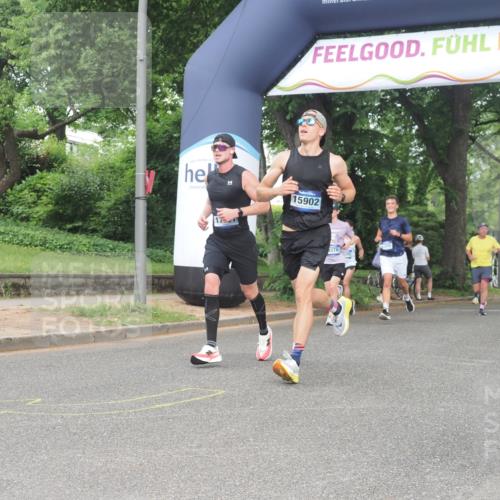 29.06.2025 - hella hamburg halbmarathon KatJ http://msf.ph/oto/8365336 29.06.2025 10:22:58 Zwischen KM18-KM19 1053, 2243, 5193, 6305 meine-sportfotos.de