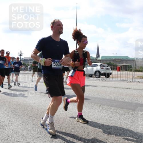 29.06.2025 - hella hamburg halbmarathon Lena Gebhardt http://msf.ph/oto/8365391 29.06.2025 10:01:51 Lombardsbrücke 7670, 11771, 1729, 5603, 1184, 1329, 1364, 1453, 1464, 1653, 1722, 1724, 1729, 1881, 1940, 2167, 2591, 2806, 2957, 3039, 3169, 3199, 3425, 3663, 4286, 4322, 4328, 4649, 4663, 5547, 5570, 5602, 5603, 5675, 5742, 6087, 6166, 6281, 6302, 6327, 6438, 6595, 6921, 7189, 7223, 7243, 7287, 8030, 8191, 8392, 8578, 8691, 8822, 8926, 9230, 9741, 9928, 10177, 10281, 10301, 10882, 10915, 11043, 12316, 14471, 14660, 14677, 16420 meine-sportfotos.de