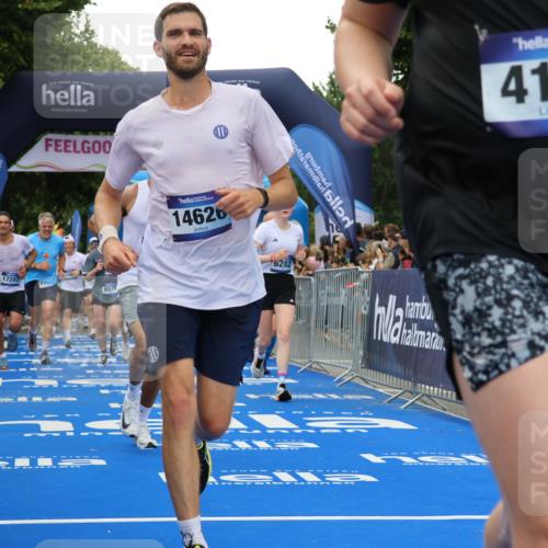 29.06.2025 - hella hamburg halbmarathon Strokosch-Dieckow http://msf.ph/oto/8365479 29.06.2025 10:50:29 Ziel 1399, 1750, 3414, 4127, 4247, 4346, 5447, 6282, 6795, 7397, 7786, 8153, 8576, 8899, 9057, 11214, 11455, 12035, 12624, 13812, 14626, 15519, 15803, 16806, 17179, 17247, 17319, 18006, 18394 meine-sportfotos.de