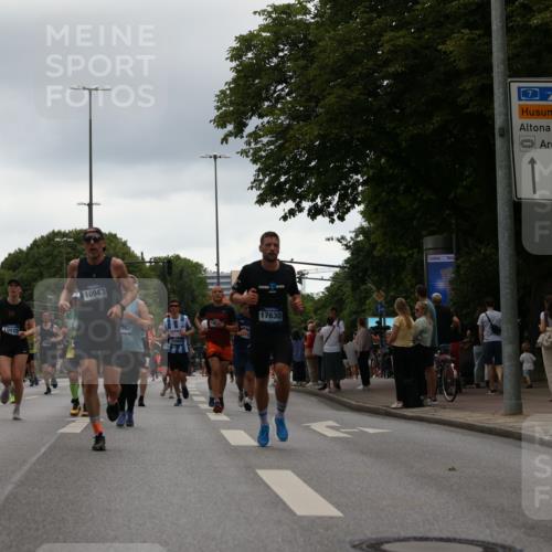29.06.2025 - hella hamburg halbmarathon Yannick Fuchs http://msf.ph/oto/8365485 29.06.2025 10:53:22 20KM 2006, 2348, 2584, 2957, 2978, 3114, 3181, 3279, 3425, 3983, 4088, 4592, 4796, 5885, 6087, 6202, 6220, 6438, 7031, 7223, 7287, 8290, 10036, 10488, 10587, 10759, 10896, 10943, 11018, 11935, 11938, 12206, 12261, 12564, 12633, 12736, 12779, 12862, 13583, 13761, 14567, 14732, 14902, 14928, 14965, 15232, 15240, 15284, 15785, 16227, 16341, 16754, 16910, 16915, 16980, 17176, 17304, 17503, 17630, 18153, 18327, 18467, 18485, 18716, 18855, 19015, 19160 meine-sportfotos.de