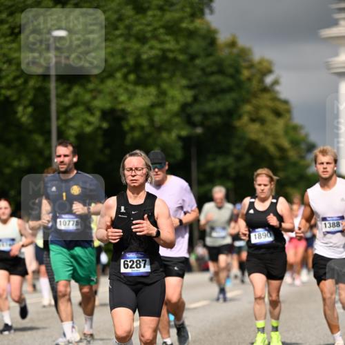 29.06.2025 - hella hamburg halbmarathon Dr. Thomas Lammeyer http://msf.ph/oto/8365595 29.06.2025 10:19:24 Kennedybrücke 1524, 1890, 2110, 2494, 2720, 2989, 3417, 3513, 3650, 4007, 4466, 4492, 4494, 5069, 5271, 5739, 5986, 6248, 6287, 6376, 6576, 7452, 7809, 7810, 8237, 8609, 9113, 9423, 9556, 9657, 9847, 9997, 10775, 10963 meine-sportfotos.de