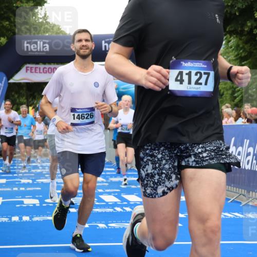 29.06.2025 - hella hamburg halbmarathon Strokosch-Dieckow http://msf.ph/oto/8365615 29.06.2025 10:50:29 Ziel 1399, 1750, 3414, 4127, 4247, 4346, 5447, 6282, 6795, 7397, 7786, 8153, 8576, 8899, 9057, 11214, 11455, 12035, 12624, 13812, 14626, 15519, 15803, 16806, 17179, 17247, 17319, 18006, 18394 meine-sportfotos.de