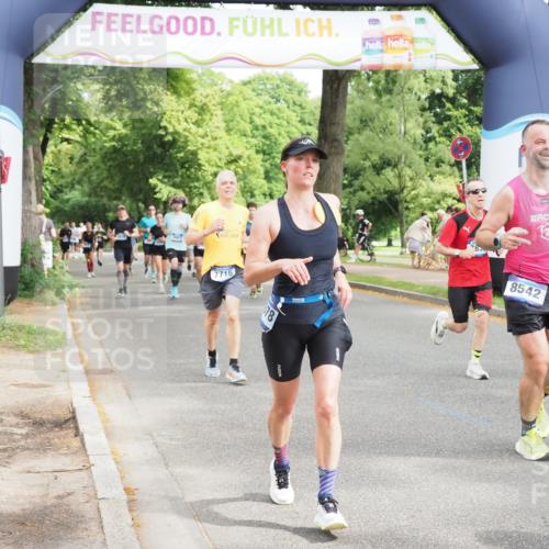29.06.2025 - hella hamburg halbmarathon MichiJ http://msf.ph/oto/8365649 29.06.2025 10:43:48 Zwischen KM18-KM19 1583, 3836, 4167, 5033, 6416, 7716, 8542, 8652, 11212, 11612, 14678, 15097, 15527, 18501 meine-sportfotos.de