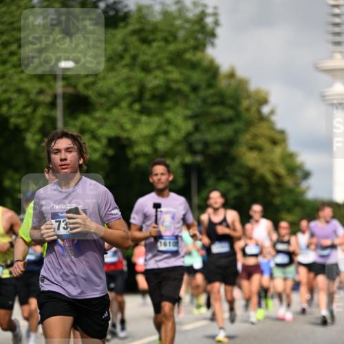 29.06.2025 - hella hamburg halbmarathon Dr. Thomas Lammeyer http://msf.ph/oto/8365706 29.06.2025 09:56:58 Kennedybrücke 1163, 1176, 1391, 1558, 1759, 2048, 2213, 2234, 2365, 2402, 2590, 2623, 2788, 3004, 3146, 3186, 4091, 4310, 4553, 4997, 5022, 5623, 5624, 5692, 6071, 6081, 6203, 6375, 6460, 6712, 7147, 7204, 7322, 7448, 7450, 7765, 8063, 8704, 8819, 9126, 9232, 9303, 9305, 9374, 9534, 9544, 9585, 9794, 10208, 10246, 10313, 11094, 11153, 11291 meine-sportfotos.de