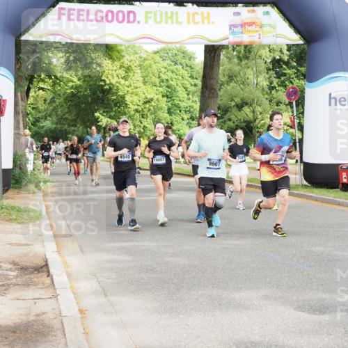29.06.2025 - hella hamburg halbmarathon MichiJ http://msf.ph/oto/8365885 29.06.2025 10:43:51 Zwischen KM18-KM19 1563, 2417, 3836, 4167, 5033, 6416, 7716, 8542, 8652, 9361, 9488, 9907, 11212, 11612, 14678, 18501 meine-sportfotos.de