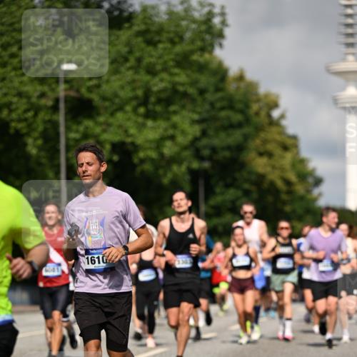 29.06.2025 - hella hamburg halbmarathon Dr. Thomas Lammeyer http://msf.ph/oto/8365896 29.06.2025 09:56:59 Kennedybrücke 1163, 1176, 1391, 1558, 1759, 2213, 2234, 2365, 2402, 2623, 2788, 3004, 3146, 3186, 4091, 4310, 4553, 4997, 5022, 5623, 5624, 5692, 6071, 6081, 6203, 6375, 6460, 6712, 7147, 7204, 7322, 7448, 7450, 7765, 8063, 8704, 8819, 9126, 9232, 9303, 9305, 9374, 9534, 9544, 9585, 9794, 10208, 10246, 11094, 11291 meine-sportfotos.de