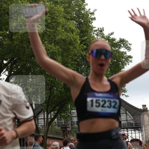 29.06.2025 - hella hamburg halbmarathon Yannick Fuchs http://msf.ph/oto/8365911 29.06.2025 10:53:22 20KM 2006, 2348, 2584, 2957, 2978, 3114, 3181, 3279, 3425, 3983, 4088, 4592, 4796, 5885, 6087, 6202, 6220, 6438, 7031, 7223, 7287, 8290, 10036, 10488, 10587, 10759, 10896, 10943, 11018, 11935, 11938, 12206, 12261, 12564, 12633, 12736, 12779, 12862, 13583, 13761, 14567, 14732, 14902, 14928, 14965, 15232, 15240, 15284, 15785, 16227, 16341, 16754, 16910, 16915, 16980, 17176, 17304, 17503, 17630, 18153, 18327, 18467, 18485, 18716, 18855, 19015, 19160 meine-sportfotos.de