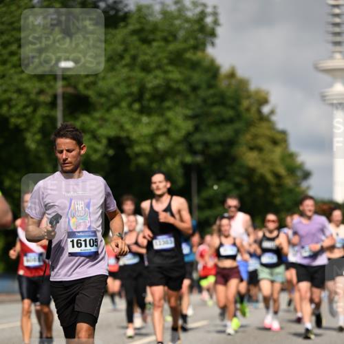 29.06.2025 - hella hamburg halbmarathon Dr. Thomas Lammeyer http://msf.ph/oto/8365927 29.06.2025 09:56:59 Kennedybrücke 1163, 1176, 1391, 1558, 1759, 2213, 2234, 2365, 2402, 2623, 2788, 3004, 3146, 3186, 4091, 4310, 4553, 4997, 5022, 5623, 5624, 5692, 6071, 6081, 6203, 6375, 6460, 6712, 7147, 7204, 7322, 7448, 7450, 7765, 8063, 8704, 8819, 9126, 9232, 9303, 9305, 9374, 9534, 9544, 9585, 9794, 10208, 10246, 11094, 11291 meine-sportfotos.de