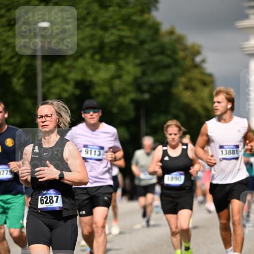 29.06.2025 - hella hamburg halbmarathon Dr. Thomas Lammeyer http://msf.ph/oto/8365943 29.06.2025 10:19:25 Kennedybrücke 1890, 2110, 2494, 2720, 2989, 3417, 3513, 4007, 4466, 4492, 4494, 5069, 5271, 5739, 5986, 6248, 6287, 6376, 6576, 7452, 7809, 7810, 8237, 8609, 9113, 9423, 9556, 9657, 9847, 9997, 10775, 10963 meine-sportfotos.de