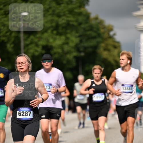 29.06.2025 - hella hamburg halbmarathon Dr. Thomas Lammeyer http://msf.ph/oto/8365981 29.06.2025 10:19:25 Kennedybrücke 1890, 2110, 2494, 2720, 2989, 3417, 3513, 4007, 4466, 4492, 4494, 5069, 5271, 5739, 5986, 6248, 6287, 6376, 6576, 7452, 7809, 7810, 8237, 8609, 9113, 9423, 9556, 9657, 9847, 9997, 10775, 10963 meine-sportfotos.de