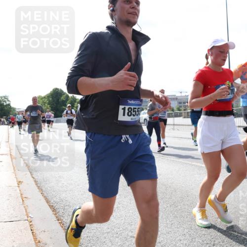 29.06.2025 - hella hamburg halbmarathon Lena Gebhardt http://msf.ph/oto/8366012 29.06.2025 10:01:53 Lombardsbrücke 4328, 1855, 10882, 10, 17136, 1729, 1184, 1329, 1364, 1453, 1464, 1653, 1722, 1724, 1729, 1881, 1940, 2167, 2591, 2806, 2957, 3039, 3169, 3199, 3663, 4286, 4322, 4328, 4663, 5547, 5570, 5602, 5603, 5675, 5742, 6166, 6281, 6302, 6322, 6327, 6438, 6595, 6921, 7031, 7189, 7223, 7243, 8030, 8191, 8392, 8578, 8691, 8822, 8926, 9230, 9741, 9928, 10177, 10281, 10301, 10882, 10915, 11043, 11938, 12315, 12316, 14471, 14660, 14677, 16420 meine-sportfotos.de