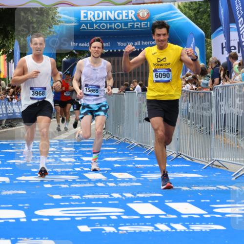 29.06.2025 - hella hamburg halbmarathon Strokosch-Dieckow http://msf.ph/oto/8366038 29.06.2025 10:28:41 Ziel 1953, 2604, 3968, 6090, 10222, 10486, 15655, 17213, 17428, 18763 meine-sportfotos.de