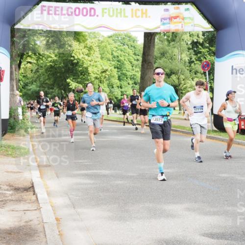 29.06.2025 - hella hamburg halbmarathon MichiJ http://msf.ph/oto/8366177 29.06.2025 10:43:54 Zwischen KM18-KM19 1563, 2417, 2676, 3836, 4940, 5033, 6416, 8542, 9361, 9488, 9907, 13523, 14678, 14867, 17779 meine-sportfotos.de
