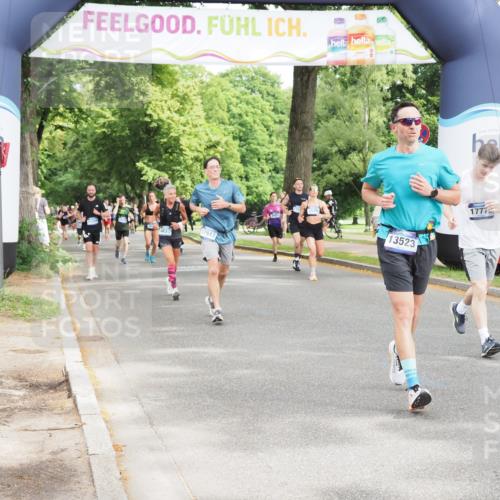 29.06.2025 - hella hamburg halbmarathon MichiJ http://msf.ph/oto/8366234 29.06.2025 10:43:54 Zwischen KM18-KM19 1563, 2417, 2676, 3836, 4940, 5033, 6416, 8542, 9361, 9488, 9907, 13523, 14678, 14867, 17779 meine-sportfotos.de