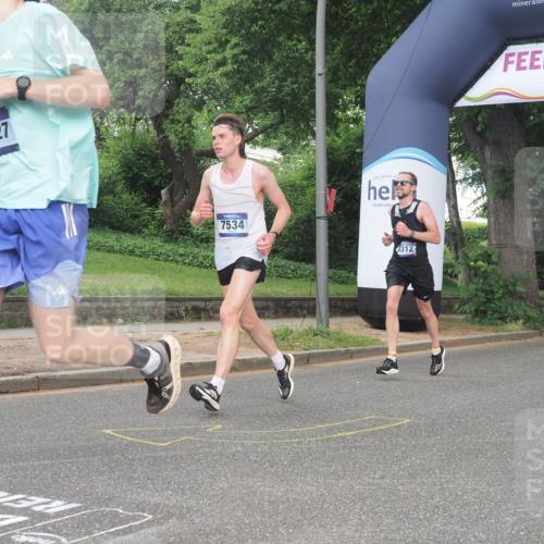 29.06.2025 - hella hamburg halbmarathon KatJ http://msf.ph/oto/8366352 29.06.2025 10:23:05 Zwischen KM18-KM19 1080, 6305, 7534, 8312 meine-sportfotos.de