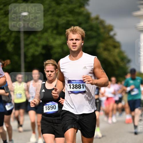 29.06.2025 - hella hamburg halbmarathon Dr. Thomas Lammeyer http://msf.ph/oto/8366395 29.06.2025 10:19:27 Kennedybrücke 1890, 2110, 2494, 2720, 2989, 3417, 4007, 4466, 4492, 4494, 5069, 5271, 5739, 5986, 6248, 6287, 6376, 6576, 7452, 7809, 7810, 8237, 9113, 9423, 9556, 9657, 9847, 9997, 10108, 10775, 10963 meine-sportfotos.de