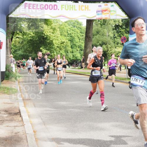 29.06.2025 - hella hamburg halbmarathon MichiJ http://msf.ph/oto/8366462 29.06.2025 10:43:57 Zwischen KM18-KM19 1563, 2417, 2676, 4833, 4940, 4951, 5570, 6835, 9361, 9488, 9907, 11554, 13523, 14867, 17617, 17779 meine-sportfotos.de