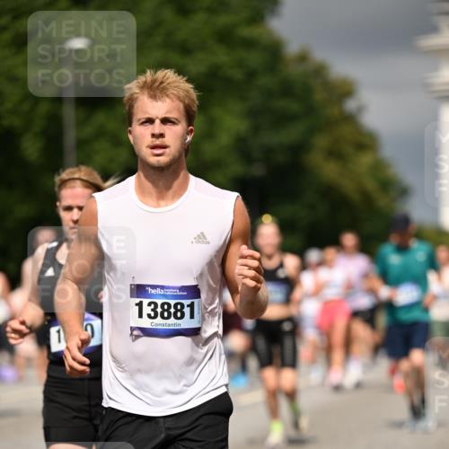 29.06.2025 - hella hamburg halbmarathon Dr. Thomas Lammeyer http://msf.ph/oto/8366517 29.06.2025 10:19:27 Kennedybrücke 1890, 2110, 2494, 2720, 2989, 3417, 4007, 4466, 4492, 4494, 5069, 5271, 5739, 5986, 6248, 6287, 6376, 6576, 7452, 7809, 7810, 8237, 9113, 9423, 9556, 9657, 9847, 9997, 10108, 10775, 10963 meine-sportfotos.de