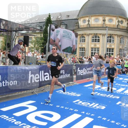 29.06.2025 - hella hamburg halbmarathon Michael Strokosch http://msf.ph/oto/8366581 29.06.2025 10:57:15 Ziel 1387, 1877, 2676, 4167, 4261, 4940, 9577, 9884, 10383, 11590, 11612, 13750, 14139, 15110, 15664, 15726, 17660, 17848, 17993, 18208, 19184 meine-sportfotos.de