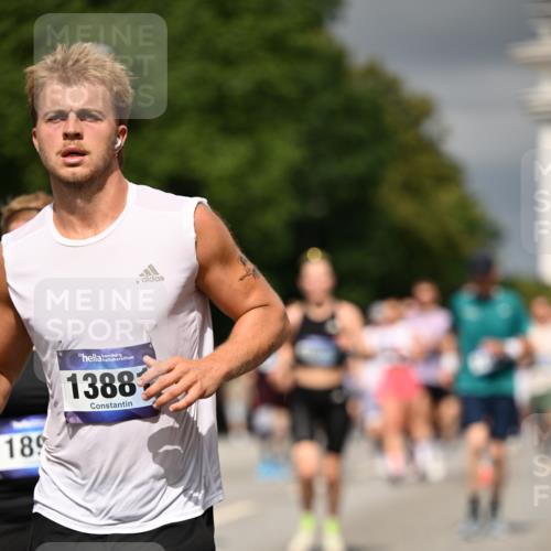 29.06.2025 - hella hamburg halbmarathon Dr. Thomas Lammeyer http://msf.ph/oto/8366611 29.06.2025 10:19:28 Kennedybrücke 1440, 1890, 2110, 2494, 2720, 2989, 3417, 4007, 4466, 4492, 4494, 5069, 5271, 5739, 5986, 6248, 6287, 6376, 6576, 7452, 7809, 7810, 8237, 9113, 9423, 9556, 9657, 9847, 9997, 10108, 10775, 10963 meine-sportfotos.de