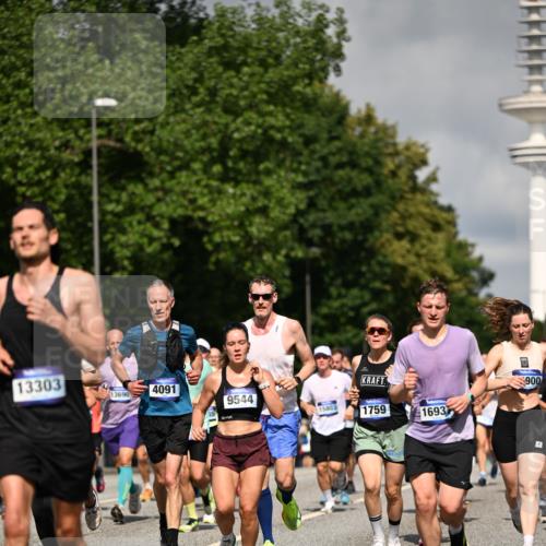29.06.2025 - hella hamburg halbmarathon Dr. Thomas Lammeyer http://msf.ph/oto/8366723 29.06.2025 09:57:01 Kennedybrücke 1163, 1176, 1391, 1558, 1759, 2213, 2234, 2365, 2402, 2623, 2788, 3004, 3146, 3186, 4091, 4310, 4553, 4997, 5022, 5623, 5624, 5692, 6071, 6081, 6203, 6375, 6460, 6712, 6903, 7147, 7204, 7322, 7448, 7450, 7765, 8063, 8704, 8819, 9126, 9303, 9305, 9534, 9544, 9585, 9794, 10246, 11094 meine-sportfotos.de