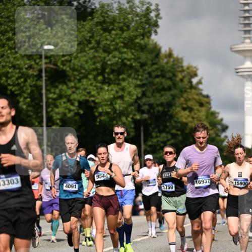 29.06.2025 - hella hamburg halbmarathon Dr. Thomas Lammeyer http://msf.ph/oto/8366750 29.06.2025 09:57:02 Kennedybrücke 1163, 1176, 1391, 1558, 1759, 2213, 2234, 2365, 2402, 2623, 2788, 3004, 3146, 3186, 4091, 4310, 4553, 4997, 5022, 5623, 5624, 5692, 6071, 6081, 6203, 6375, 6460, 6712, 6903, 7147, 7204, 7322, 7448, 7450, 7765, 8063, 8819, 9126, 9303, 9305, 9534, 9544, 9585, 9794, 10246, 11094 meine-sportfotos.de