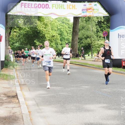 29.06.2025 - hella hamburg halbmarathon MichiJ http://msf.ph/oto/8366796 29.06.2025 10:44:03 Zwischen KM18-KM19 2883, 4833, 4951, 5570, 6835, 9577, 11083, 11554, 15349, 16257, 16261, 17160, 17617, 18388 meine-sportfotos.de