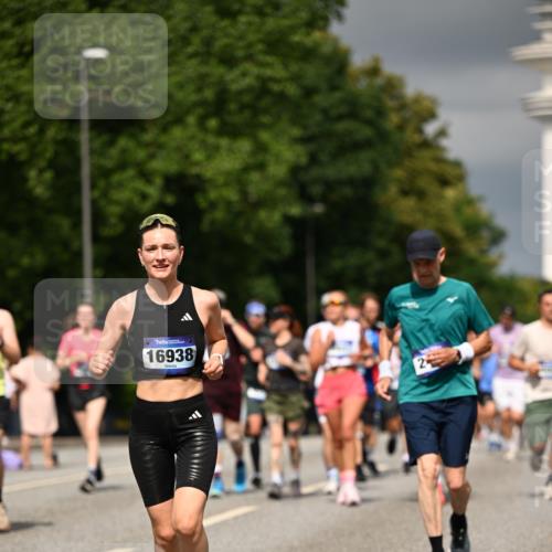 29.06.2025 - hella hamburg halbmarathon Dr. Thomas Lammeyer http://msf.ph/oto/8366884 29.06.2025 10:19:29 Kennedybrücke 1440, 1890, 2110, 2140, 2494, 2720, 2989, 3417, 4007, 4466, 4492, 4494, 5069, 5271, 5739, 5986, 6287, 6376, 6576, 7452, 7809, 7810, 7941, 7942, 8237, 8885, 9113, 9423, 9556, 9657, 9847, 9997, 10108, 10775, 10963 meine-sportfotos.de