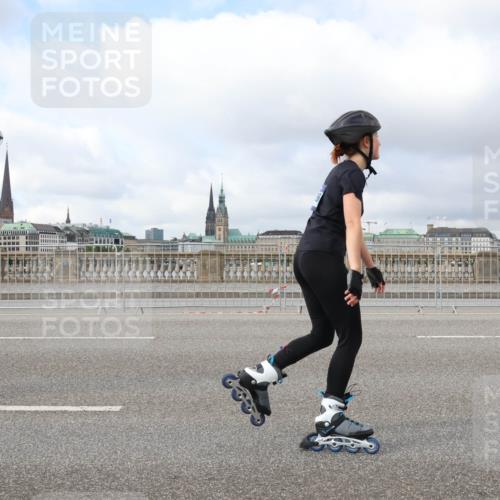 29.06.2025 - hella hamburg halbmarathon Lena Gebhardt http://msf.ph/oto/8366896 29.06.2025 09:10:53 Lombardsbrücke  meine-sportfotos.de