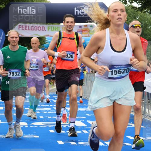 29.06.2025 - hella hamburg halbmarathon Strokosch-Dieckow http://msf.ph/oto/8366974 29.06.2025 10:50:14 Ziel 1119, 3296, 4933, 7176, 7930, 7932, 8313, 8921, 10371, 11607, 12235, 12949, 13282, 13609, 13690, 14034, 15620, 16000, 16242, 18499, 18811, 19040 meine-sportfotos.de