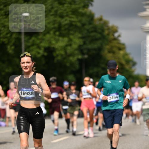 29.06.2025 - hella hamburg halbmarathon Dr. Thomas Lammeyer http://msf.ph/oto/8366979 29.06.2025 10:19:30 Kennedybrücke 1440, 1890, 2110, 2140, 2494, 2720, 2989, 3417, 4007, 4466, 4492, 4494, 5069, 5271, 5739, 5986, 6287, 6376, 6576, 7452, 7809, 7810, 7941, 7942, 8885, 9113, 9423, 9556, 9657, 9847, 9997, 10108, 10775, 10963 meine-sportfotos.de