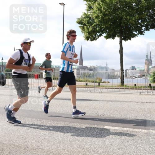 29.06.2025 - hella hamburg halbmarathon Lena Gebhardt http://msf.ph/oto/8367008 29.06.2025 10:01:57 Lombardsbrücke 6438, 1184, 1329, 1364, 1432, 1453, 1464, 1653, 1722, 1724, 1729, 1881, 1940, 2167, 2591, 2806, 2957, 3039, 3169, 3199, 4286, 4322, 4328, 4663, 4985, 5547, 5570, 5602, 5603, 5742, 6166, 6281, 6302, 6322, 6327, 6438, 6595, 6921, 7031, 7189, 7223, 7243, 8392, 8578, 8822, 8926, 9156, 9230, 9353, 9741, 9928, 10177, 10281, 10301, 10882, 10915, 11043, 11554, 11938, 12315, 12316, 12491, 14471, 14660, 14677, 16420 meine-sportfotos.de
