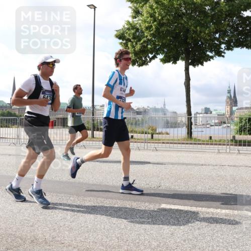 29.06.2025 - hella hamburg halbmarathon Lena Gebhardt http://msf.ph/oto/8367051 29.06.2025 10:01:57 Lombardsbrücke 6438, 1184, 1329, 1364, 1432, 1453, 1464, 1653, 1722, 1724, 1729, 1881, 1940, 2167, 2591, 2806, 2957, 3039, 3169, 3199, 4286, 4322, 4328, 4663, 4985, 5547, 5570, 5602, 5603, 5742, 6166, 6281, 6302, 6322, 6327, 6438, 6595, 6921, 7031, 7189, 7223, 7243, 8392, 8578, 8822, 8926, 9156, 9230, 9353, 9741, 9928, 10177, 10281, 10301, 10882, 10915, 11043, 11554, 11938, 12315, 12316, 12491, 14471, 14660, 14677, 16420 meine-sportfotos.de