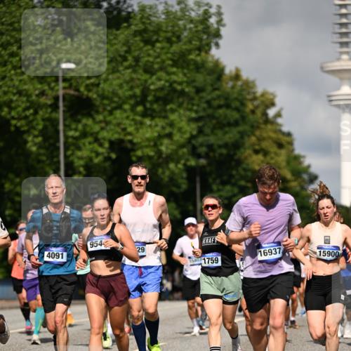 29.06.2025 - hella hamburg halbmarathon Dr. Thomas Lammeyer http://msf.ph/oto/8367060 29.06.2025 09:57:02 Kennedybrücke 1163, 1176, 1391, 1558, 1759, 2213, 2234, 2365, 2402, 2623, 2788, 3004, 3146, 3186, 4091, 4310, 4553, 4997, 5022, 5623, 5624, 5692, 6071, 6081, 6203, 6375, 6460, 6712, 6903, 7147, 7204, 7322, 7448, 7450, 7765, 8063, 8819, 9126, 9303, 9305, 9534, 9544, 9585, 9794, 10246, 11094 meine-sportfotos.de
