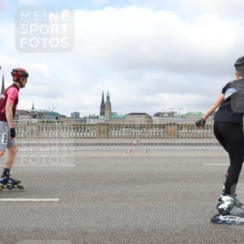 29.06.2025 - hella hamburg halbmarathon Lena Gebhardt http://msf.ph/oto/8367102 29.06.2025 09:10:53 Lombardsbrücke 100, 264 meine-sportfotos.de